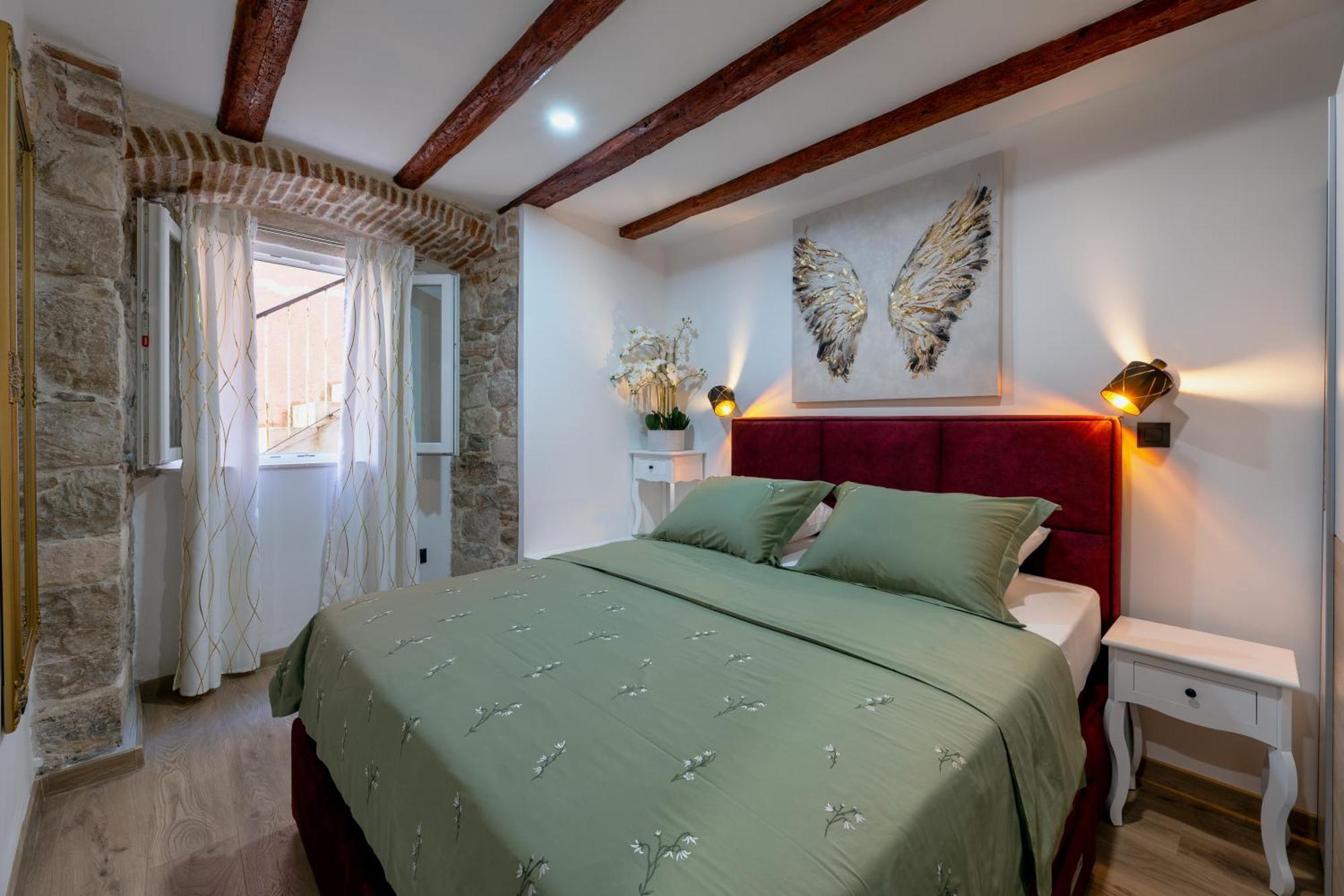 Bernard Deluxe Renovated Peaceful Old Town Gem Apartment Split Ngoại thất bức ảnh