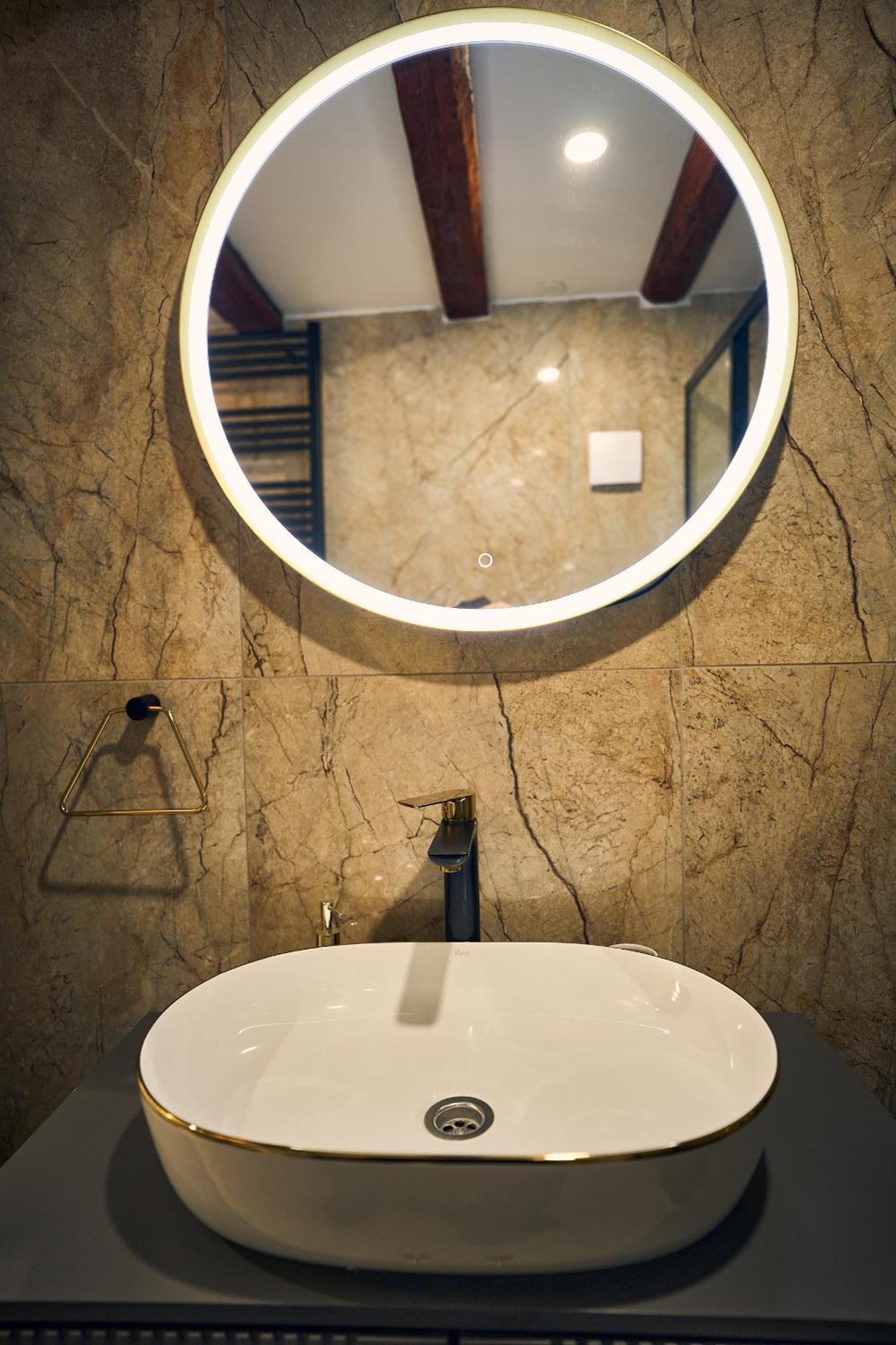 Bernard Deluxe Renovated Peaceful Old Town Gem Apartment Split Ngoại thất bức ảnh